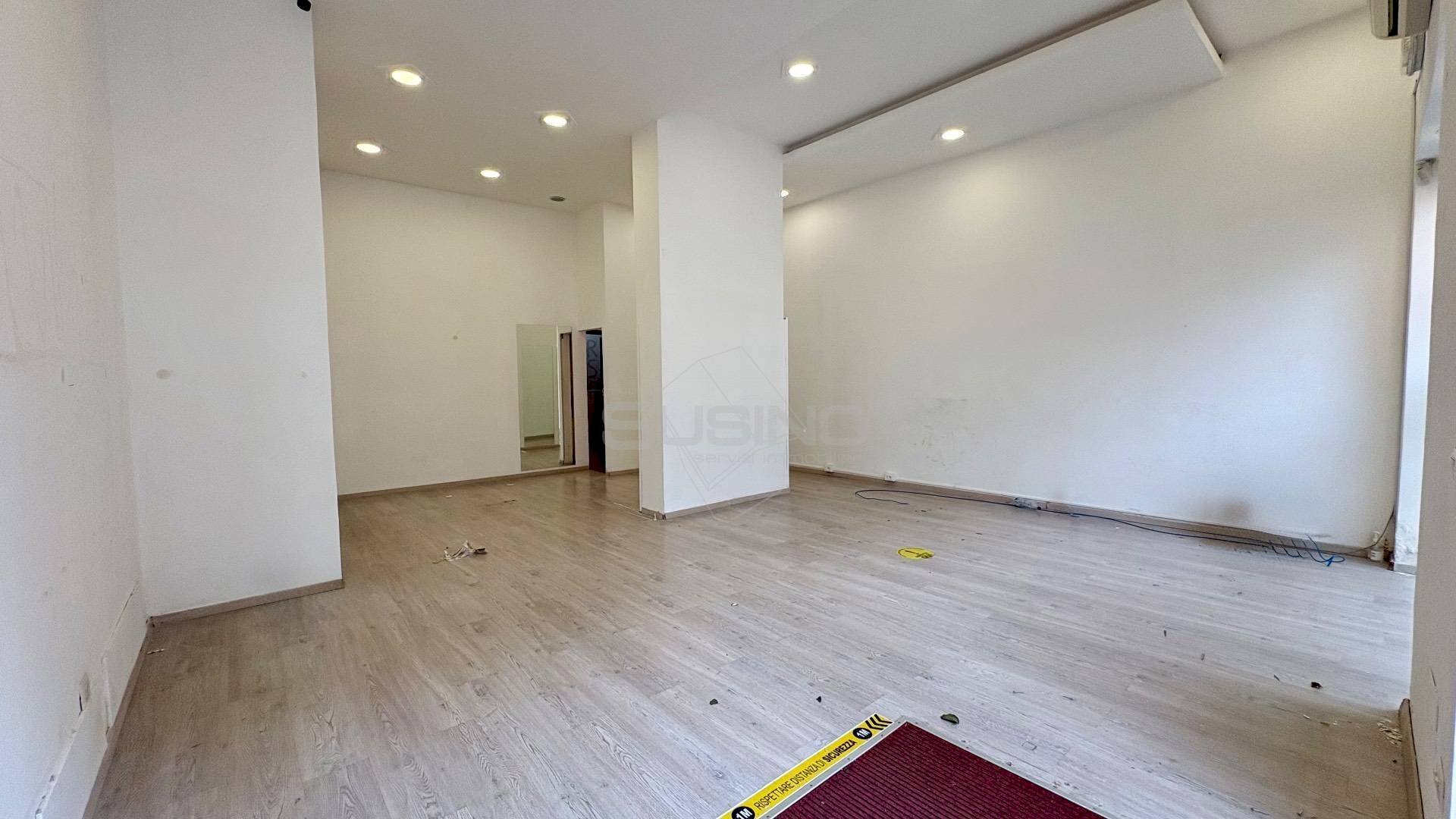 Foto 1 - Locale Commerciale VIA SENATORE DI GIOVANNI
 
7 - 9, Siracusa - foto 1