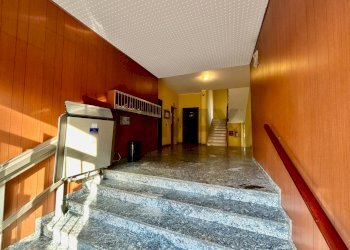 Ricezione / Lobby - Trilocale Via Torino
 
65, Rozzano - foto 24