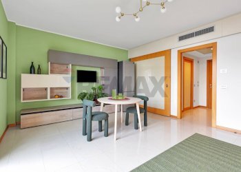 Sala da pranzo - One-room apartment Via Emilio Borsa
 
1, Milano - photo 6