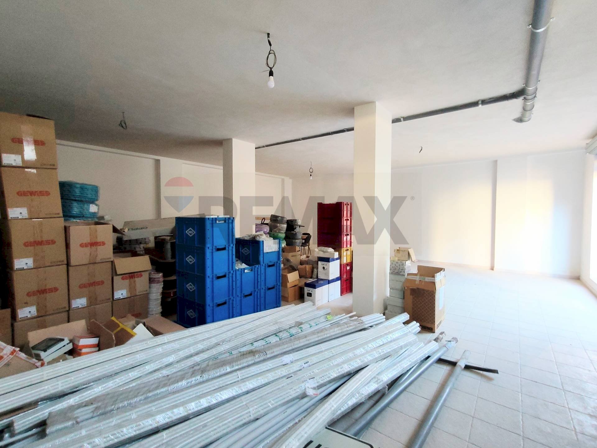 Camera / camera da letto - Box via Giacomo Matteotti
 
16, Bitritto - photo 2