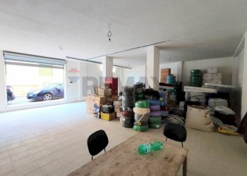 Dispensa di stoccaggio - Box via Giacomo Matteotti
 
16, Bitritto - photo 3