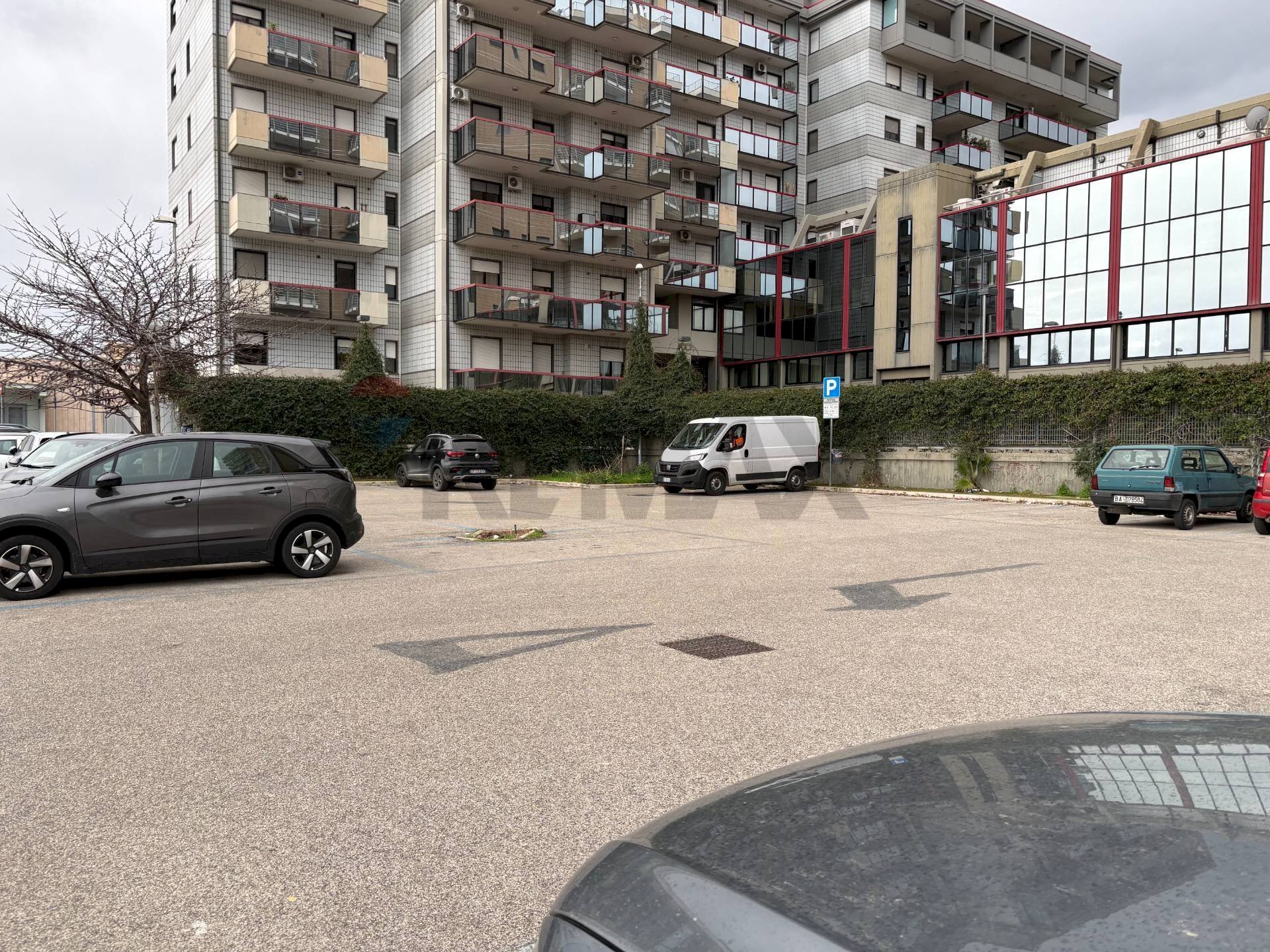 Edificio all\'aperto - Locale Commerciale Vico Capurso
 
2/14, Bari - foto 3