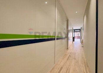 Hall / corridoio - Commercial Premises Vico Capurso
 
2/14, Bari - photo 2