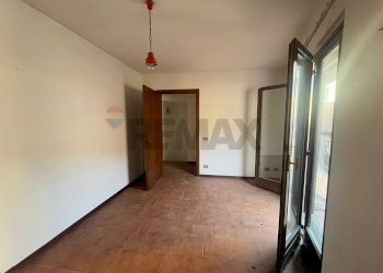 Stanza vuota - Casa semi indipendente Via Garibaldi, Duno - foto 4