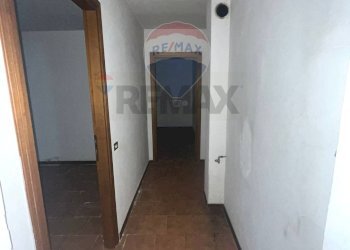 Hall / corridoio - Casa semi indipendente Via Garibaldi, Duno - foto 7