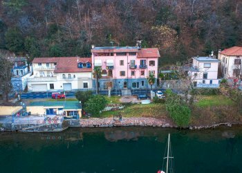 Vista dell\'acqua - Trilocale Via Cantine
 
19, Porto Ceresio - foto 2