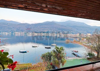 Vista dell\'acqua - Trilocale Via Cantine
 
19, Porto Ceresio - foto 8