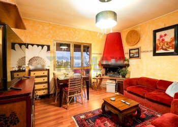 Sala da pranzo - Trilocale Via Cantine
 
19, Porto Ceresio - foto 12