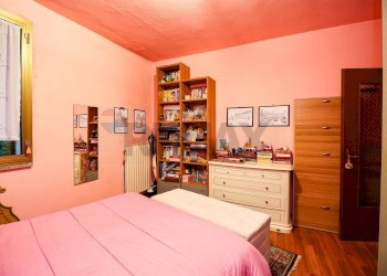 Camera / camera da letto - Trilocale Via Cantine
 
19, Porto Ceresio - foto 23