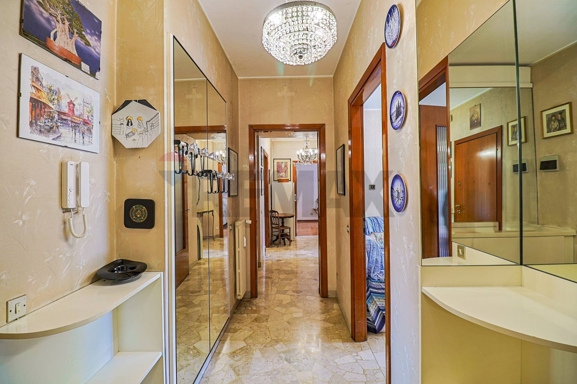 Hall / corridoio - Trilocale Luino - foto 3