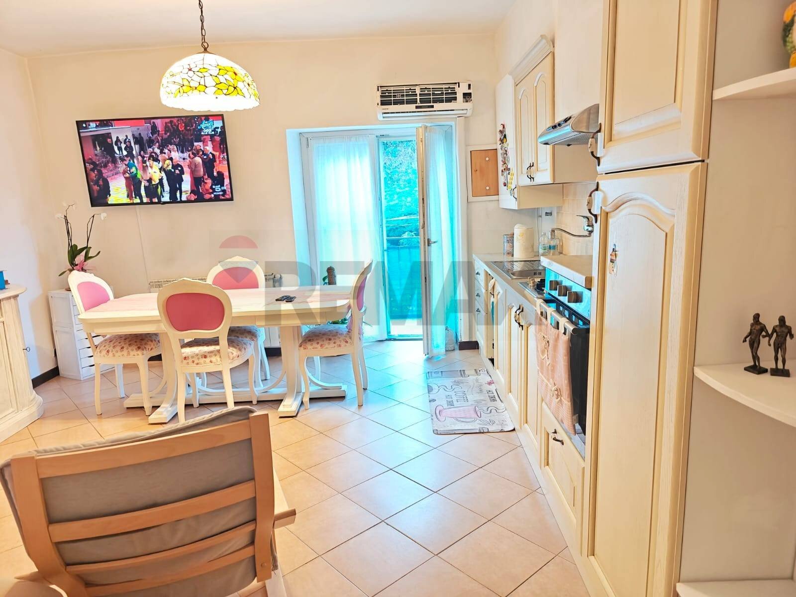 Cucina - Trilocale Via Chiesa
 
10, Caravate - foto 3