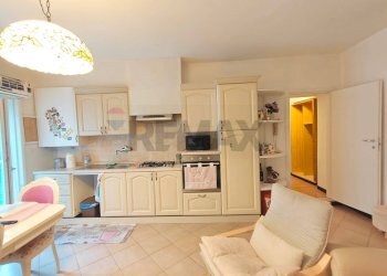 Cucina - Trilocale Via Chiesa
 
10, Caravate - foto 4