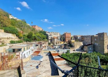 Edificio all\'aperto - Trilocale Salita Miradois
 
49A, Napoli - foto 24