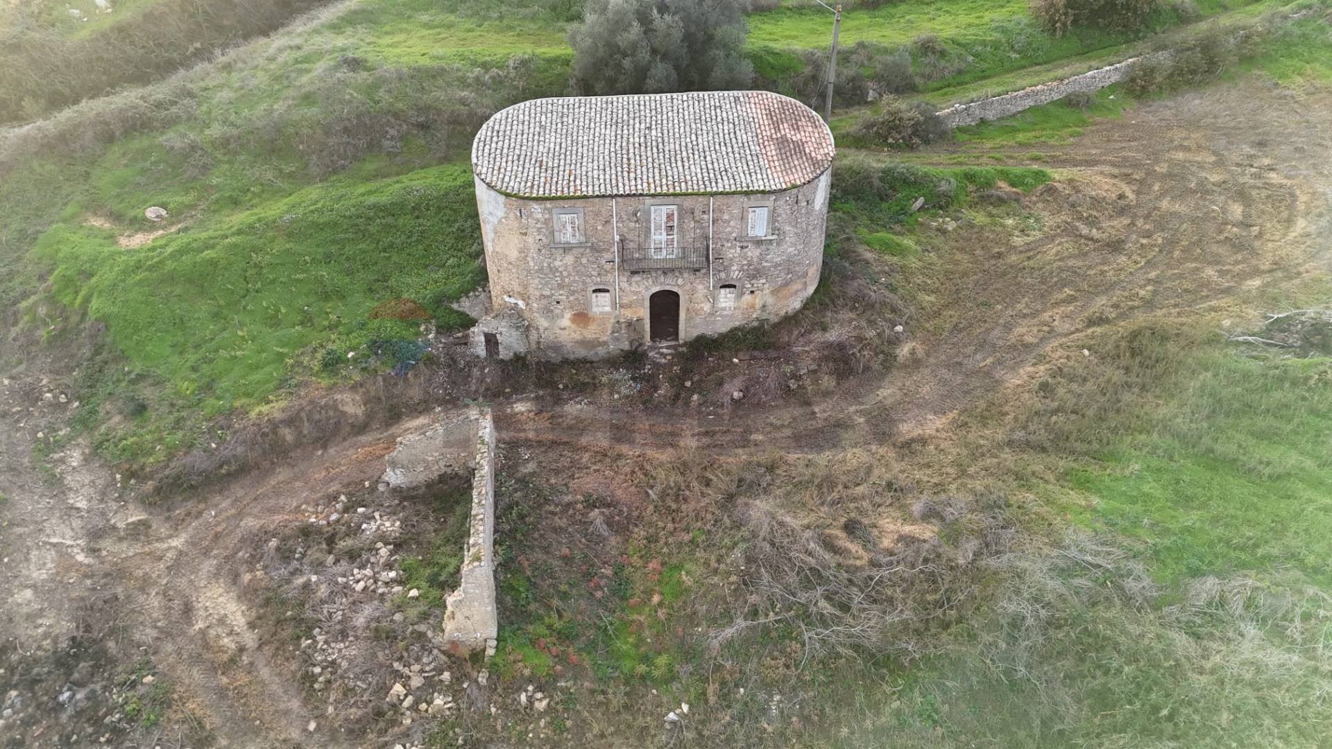 Dettagli - Casa indipendente Via Madonna della Via
 
225, Caltagirone - foto 3