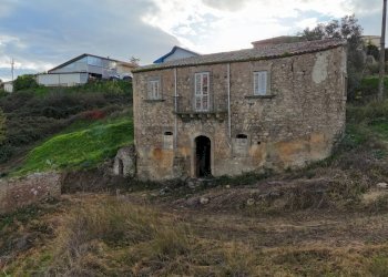 Casa all\'aperto - Casa indipendente Via Madonna della Via
 
225, Caltagirone - foto 2