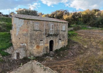 Casa all\'aperto - Casa indipendente Via Madonna della Via
 
225, Caltagirone - foto 11