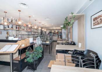 Sala da pranzo - Attività Commerciale Via Giuseppe Garibaldi
 
66, Catania - foto 1