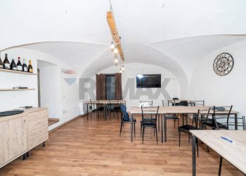 Sala da pranzo - Attività Commerciale Via Giuseppe Garibaldi
 
66, Catania - foto 14