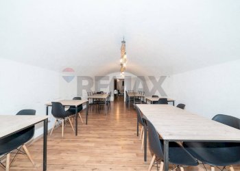 Sala da pranzo - Attività Commerciale Via Giuseppe Garibaldi
 
66, Catania - foto 16