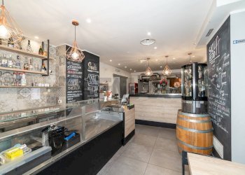 Cucina - Attività Commerciale Via Giuseppe Garibaldi
 
66, Catania - foto 28