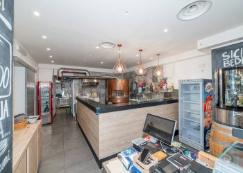 Cucina - Attività Commerciale Via Giuseppe Garibaldi
 
66, Catania - foto 31