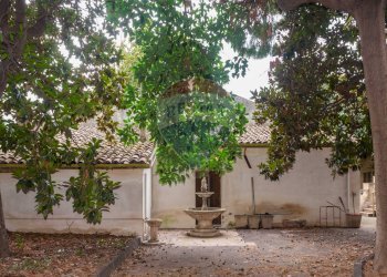 Casa all\'aperto - Villa VIA REGINA MARGHERITA
 
83, Fiumefreddo di Sicilia - foto 5