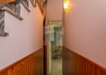 Hall / corridoio - Villa VIA REGINA MARGHERITA
 
83, Fiumefreddo di Sicilia - foto 7