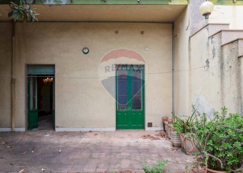 Terrazza - Villa VIA REGINA MARGHERITA
 
83, Fiumefreddo di Sicilia - foto 30