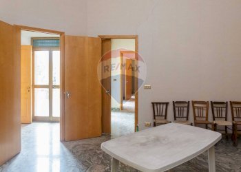 Sala da pranzo - Villa VIA REGINA MARGHERITA
 
83, Fiumefreddo di Sicilia - foto 61
