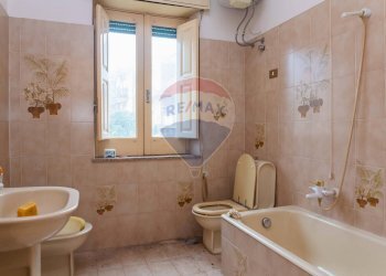 Bagno - Villa VIA REGINA MARGHERITA
 
83, Fiumefreddo di Sicilia - foto 83