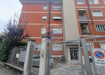 Edificio all\'aperto - Ufficio Via Ivrea
 
4, Gallarate - foto 16