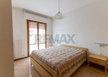 Camera / camera da letto - Appartamento piazza martiri della resistenza
 
11, Cupramontana - foto 10