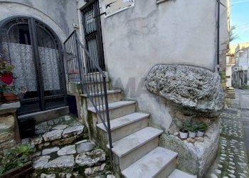 Scale - Independent house via San Giuseppe
 
24, Vico del Gargano - photo 2