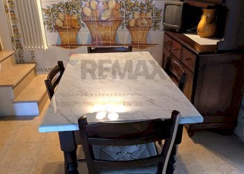 Sala da pranzo - Independent house via San Giuseppe
 
24, Vico del Gargano - photo 8