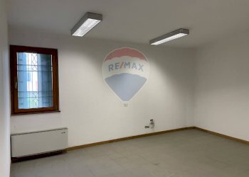 Stanza vuota - Negozio Via Cavour, Belluno - foto 7