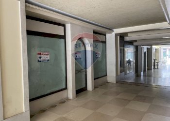 Ricezione / Lobby - Negozio Via Cavour, Belluno - foto 3