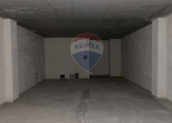 Parcheggio - Negozio Via Cavour, Belluno - foto 5