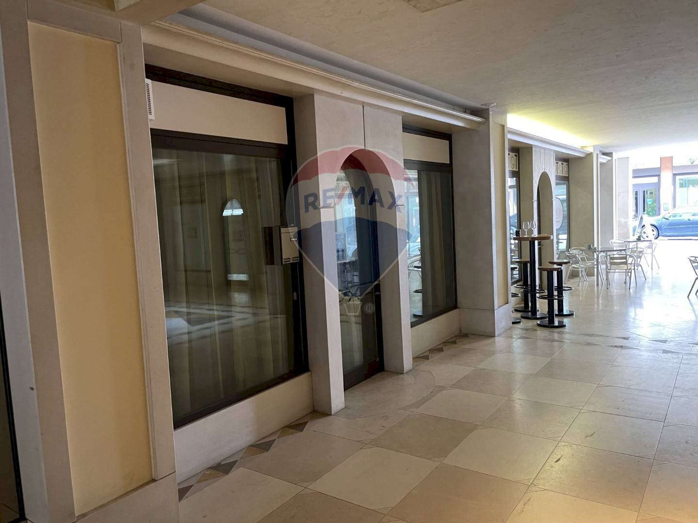 Ricezione / Lobby - Negozio Via Cavour
 
snc, Belluno - foto 2