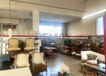 Sala da pranzo - Locale Commerciale Via Bruno Buozzi
 
28/B, Ancona - foto 4