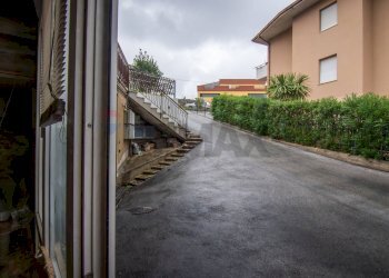 Non correlato - Locale Commerciale Via Bruno Buozzi
 
28/B, Ancona - foto 8