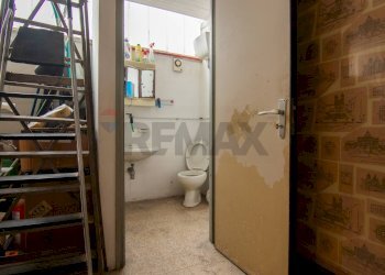 Bagno - Locale Commerciale Via Bruno Buozzi
 
28/B, Ancona - foto 22