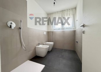 Bagno - Quadrilocale Via Locatelli
 
21, Ponte San Pietro - foto 12