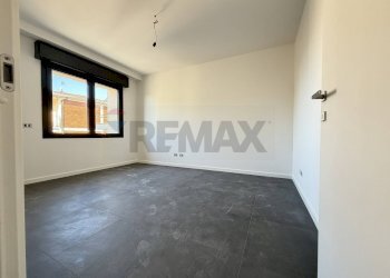 Stanza vuota - Four-room apartment Via Locatelli
 
21, Ponte San Pietro - photo 30