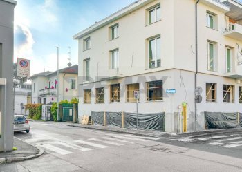 Edificio all\'aperto - Villa Bifamiliare via Bellini
 
17, Busto Arsizio - foto 16