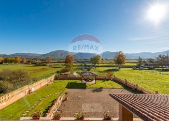 Vista delle montagne - Villa Via Ferrata
 
1, Oricola - foto 45