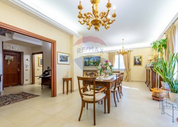 Sala da pranzo - Villa Via Ferrata
 
1, Oricola - foto 57