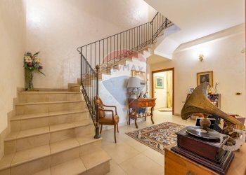 Scale - Villa Via Ferrata
 
1, Oricola - foto 60