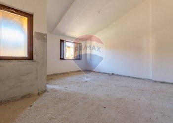 Stanza vuota - Villa a Schiera Via Immagine
 
snc, Oricola - foto 13