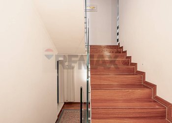 Scale - Villa Via Don Giovanni Minzoni, Arzano - foto 63