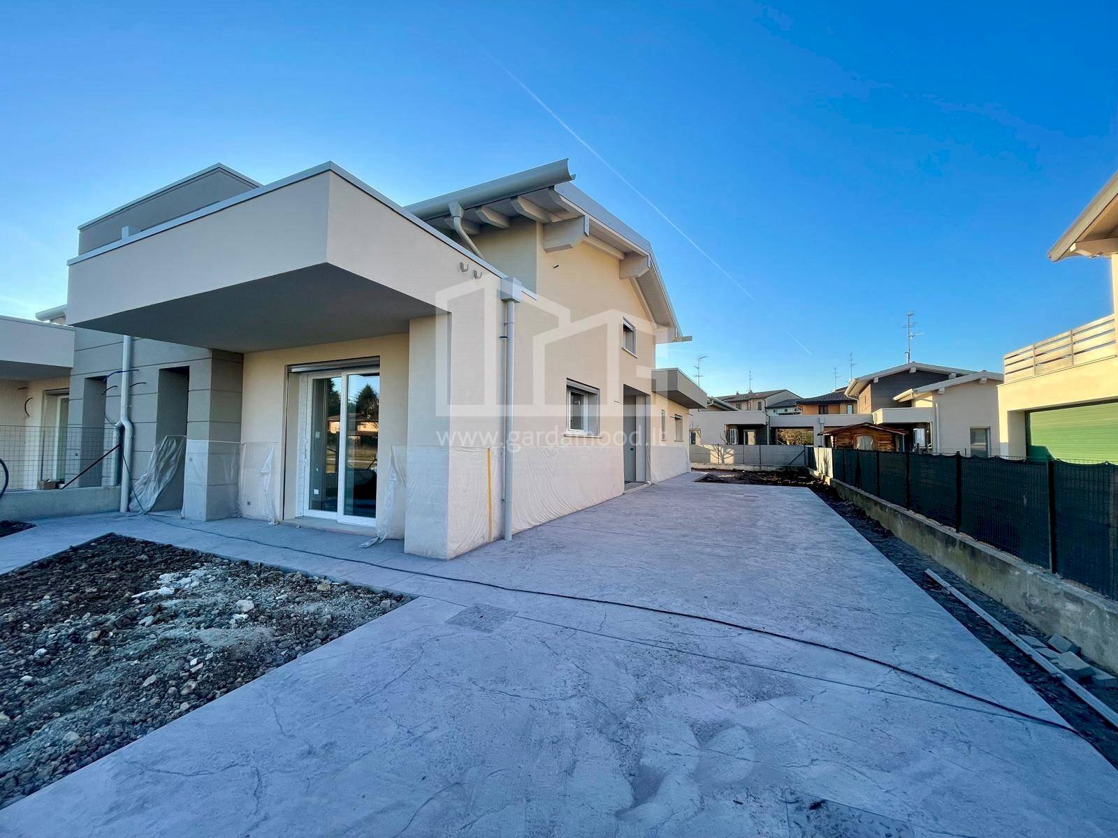 Foto 1 - Casa semi indipendente Via Sesia
 
10, Volta Mantovana - foto 1